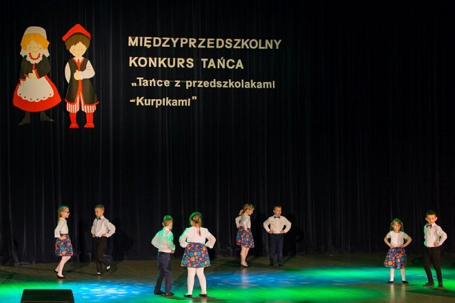 Konkurs taneczny „Tańce z przedszkolami Kurpikami” [ZDJĘCIA] - zdjęcie #83 - eOstroleka.pl