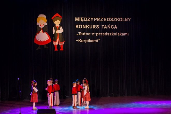 Konkurs taneczny „Tańce z przedszkolami Kurpikami” [ZDJĘCIA] - zdjęcie #77 - eOstroleka.pl