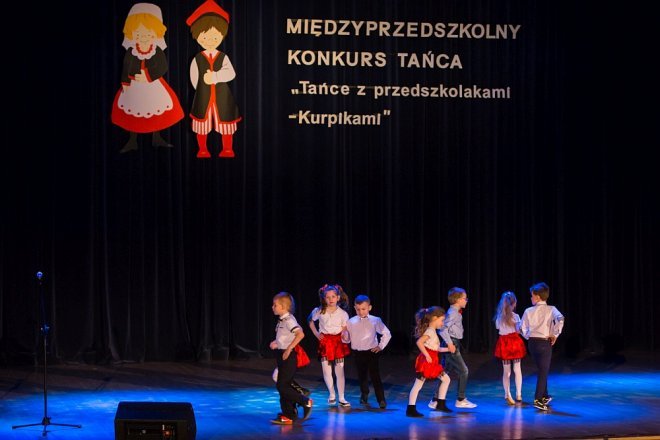 Konkurs taneczny „Tańce z przedszkolami Kurpikami” [ZDJĘCIA] - zdjęcie #83 - eOstroleka.pl
