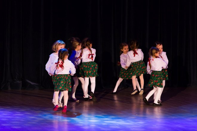 Konkurs taneczny „Tańce z przedszkolami Kurpikami” [ZDJĘCIA] - zdjęcie #95 - eOstroleka.pl