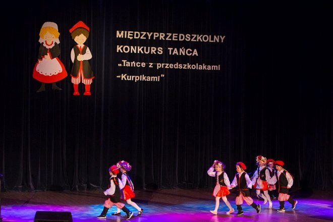Konkurs taneczny „Tańce z przedszkolami Kurpikami” [ZDJĘCIA] - zdjęcie #43 - eOstroleka.pl