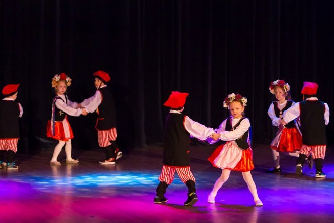 Konkurs taneczny „Tańce z przedszkolami Kurpikami” [ZDJĘCIA] - zdjęcie #58 - eOstroleka.pl