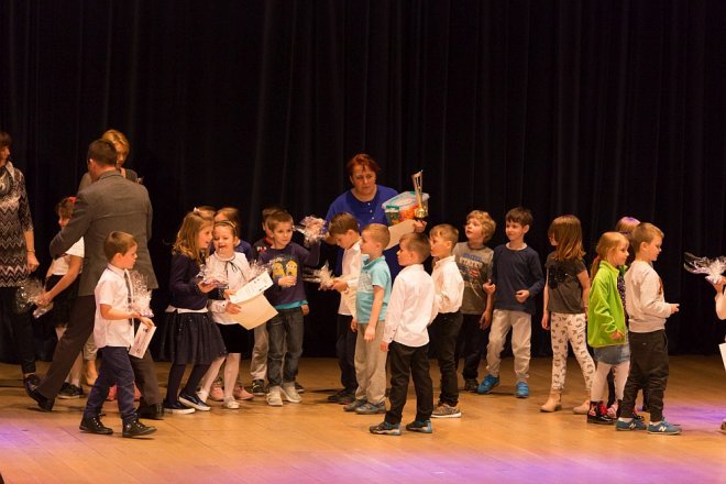 Konkurs taneczny „Tańce z przedszkolami Kurpikami” [ZDJĘCIA] - zdjęcie #74 - eOstroleka.pl