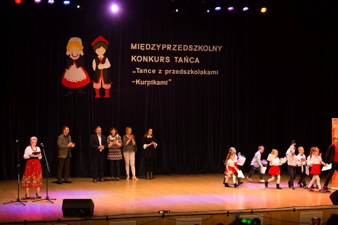 Konkurs taneczny „Tańce z przedszkolami Kurpikami” [ZDJĘCIA] - zdjęcie #42 - eOstroleka.pl