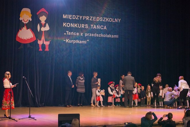Konkurs taneczny „Tańce z przedszkolami Kurpikami” [ZDJĘCIA] - zdjęcie #6 - eOstroleka.pl