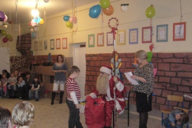 Zabawa choinkowa w Przedszkolu Miejskim nr 7 (28.01.2010) - zdjęcie #2 - eOstroleka.pl