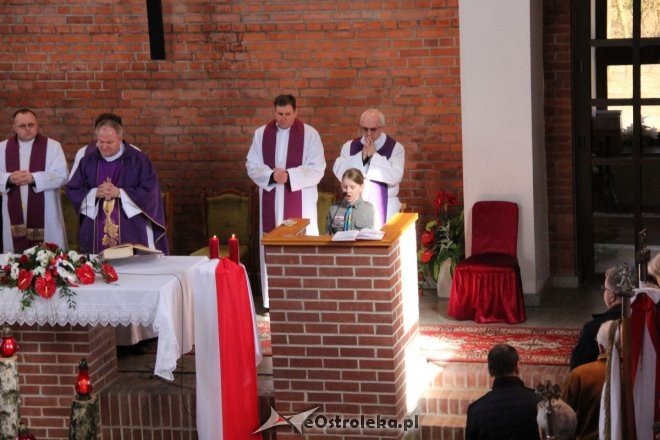 Ostrołęczanie oddali hołd ofiarom Zbrodni Katyńskiej i katastrofy pod Smoleńskiem [ZDJĘCIA] - zdjęcie #80 - eOstroleka.pl