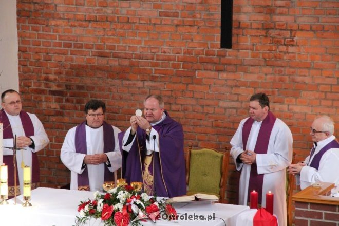 Ostrołęczanie oddali hołd ofiarom Zbrodni Katyńskiej i katastrofy pod Smoleńskiem [ZDJĘCIA] - zdjęcie #71 - eOstroleka.pl