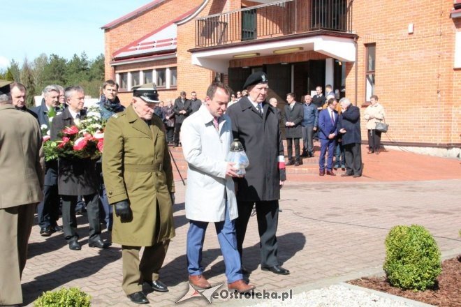 Ostrołęczanie oddali hołd ofiarom Zbrodni Katyńskiej i katastrofy pod Smoleńskiem [ZDJĘCIA] - zdjęcie #47 - eOstroleka.pl