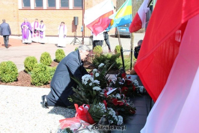 Ostrołęczanie oddali hołd ofiarom Zbrodni Katyńskiej i katastrofy pod Smoleńskiem [ZDJĘCIA] - zdjęcie #72 - eOstroleka.pl