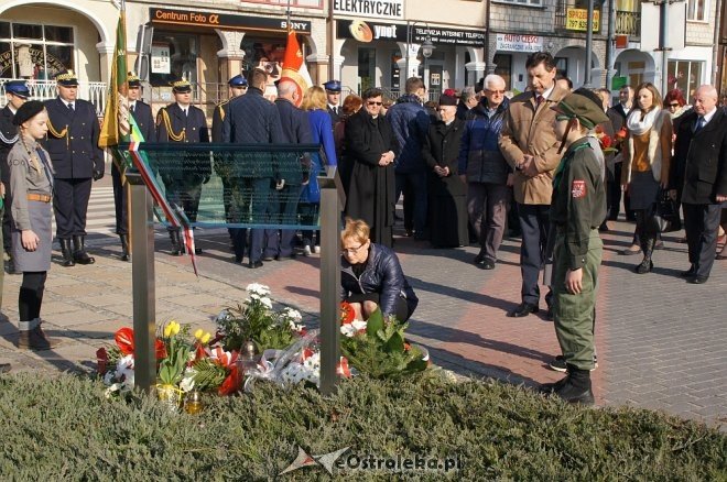 Miejskie obchody 7. rocznicy katastrofy pod Smoleńskiem [10.04.2017] - zdjęcie #84 - eOstroleka.pl