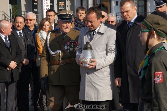Miejskie obchody 7. rocznicy katastrofy pod Smoleńskiem [10.04.2017] - zdjęcie #65 - eOstroleka.pl