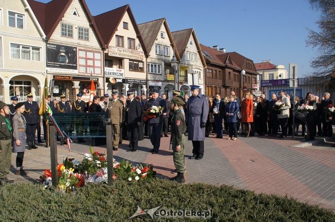 Miejskie obchody 7. rocznicy katastrofy pod Smoleńskiem [10.04.2017] - zdjęcie #62 - eOstroleka.pl