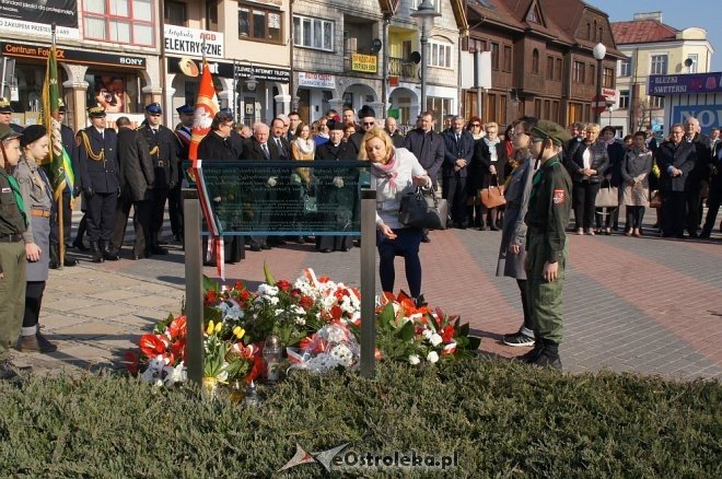 Miejskie obchody 7. rocznicy katastrofy pod Smoleńskiem [10.04.2017] - zdjęcie #37 - eOstroleka.pl
