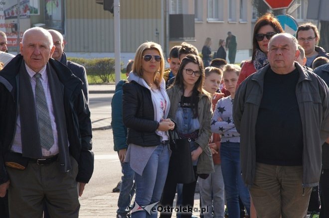 Miejskie obchody 7. rocznicy katastrofy pod Smoleńskiem [10.04.2017] - zdjęcie #13 - eOstroleka.pl