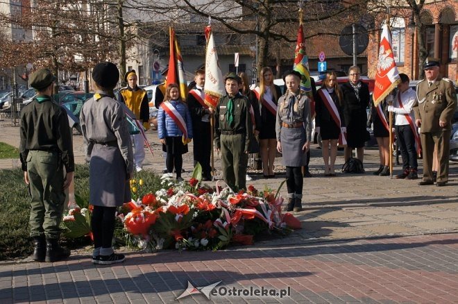 Miejskie obchody 7. rocznicy katastrofy pod Smoleńskiem [10.04.2017] - zdjęcie #3 - eOstroleka.pl