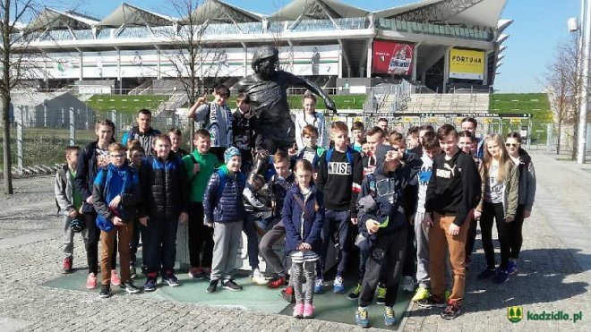 Uczniowie z gminy Kadzidło na stadionie Legii Warszawa [ZDJĘCIA] - zdjęcie #19 - eOstroleka.pl