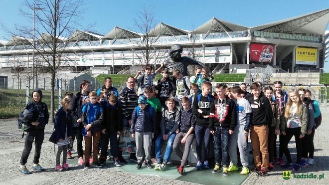 Uczniowie z gminy Kadzidło na stadionie Legii Warszawa [ZDJĘCIA] - zdjęcie #18 - eOstroleka.pl
