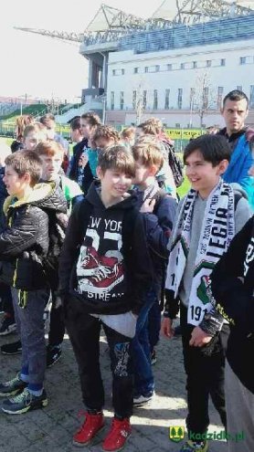Uczniowie z gminy Kadzidło na stadionie Legii Warszawa [ZDJĘCIA] - zdjęcie #15 - eOstroleka.pl