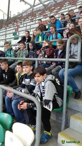 Uczniowie z gminy Kadzidło na stadionie Legii Warszawa [ZDJĘCIA] - zdjęcie #8 - eOstroleka.pl