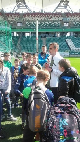 Uczniowie z gminy Kadzidło na stadionie Legii Warszawa [ZDJĘCIA] - zdjęcie #4 - eOstroleka.pl