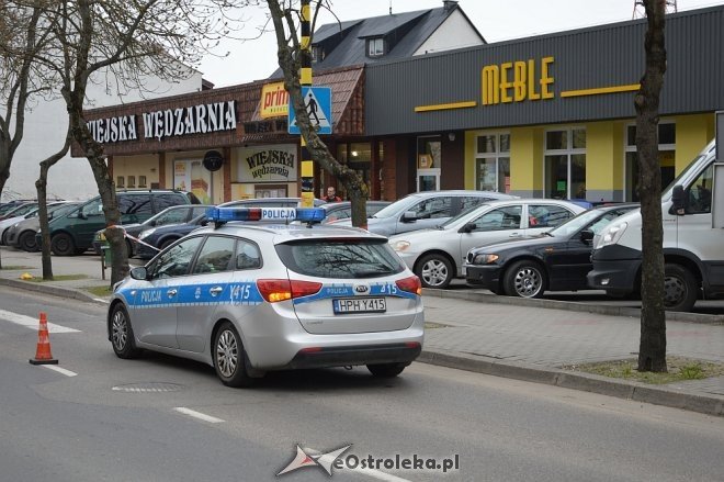 Ostrołęka: Potrącenie pieszej przy ulicy Goworowskiej [ZDJĘCIA] - zdjęcie #11 - eOstroleka.pl