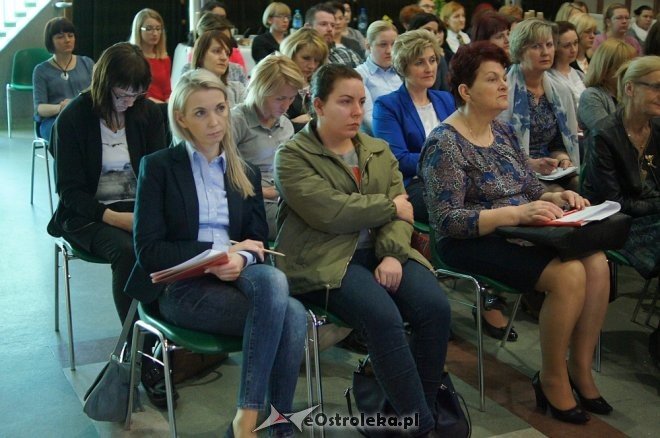 „Droga z autyzmem do dorosłości” - konferencja naukowa w Ostrołęckim Centrum Kultury [ZDJĘCIA] - zdjęcie #5 - eOstroleka.pl
