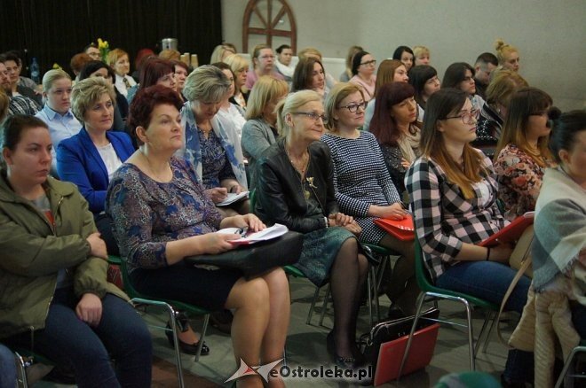 „Droga z autyzmem do dorosłości” - konferencja naukowa w Ostrołęckim Centrum Kultury [ZDJĘCIA] - zdjęcie #6 - eOstroleka.pl