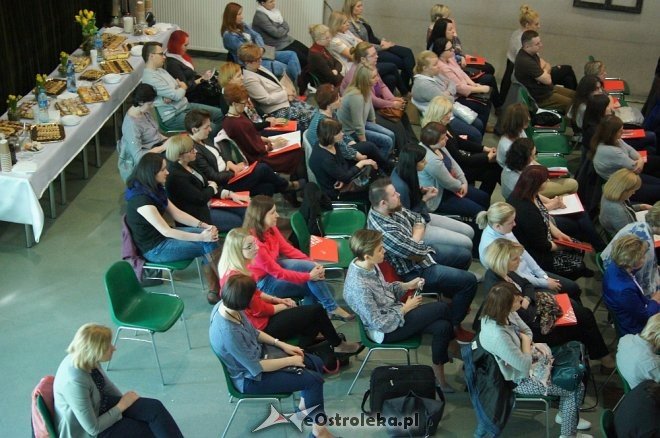 „Droga z autyzmem do dorosłości” - konferencja naukowa w Ostrołęckim Centrum Kultury [ZDJĘCIA] - zdjęcie #20 - eOstroleka.pl