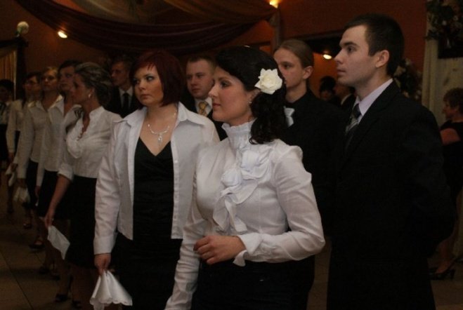 Studniówka 2010 - ZSZ Nr 2 (30.01.2010) - zdjęcie #53 - eOstroleka.pl