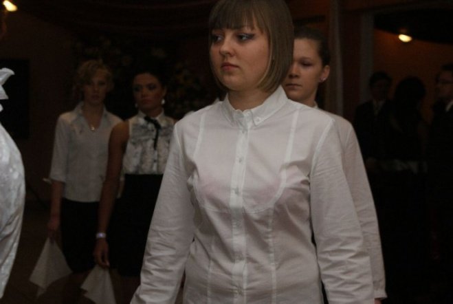 Studniówka 2010 - ZSZ Nr 2 (30.01.2010) - zdjęcie #46 - eOstroleka.pl