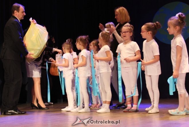 XV Przegląd Dziecięcej Ekologicznej Twórczości Scenicznej [ZDJĘCIA] - zdjęcie #1 - eOstroleka.pl