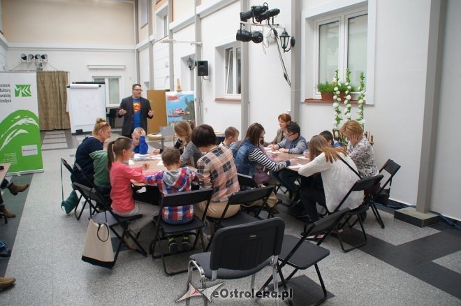 Warsztaty rysowania komiksów z Łukaszem Kucińskim w ostrołęckim muzeum [ZDJĘCIA] - zdjęcie #13 - eOstroleka.pl