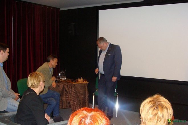 Spotkanie z Jackiem Gdańskim w „Kinie za Rogiem” w kadzidle [ZDJĘCIA] - zdjęcie #59 - eOstroleka.pl
