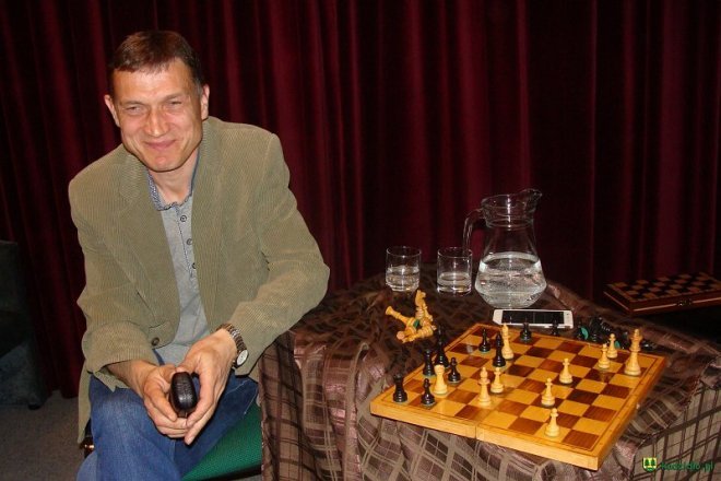 Spotkanie z Jackiem Gdańskim w „Kinie za Rogiem” w kadzidle [ZDJĘCIA] - zdjęcie #21 - eOstroleka.pl