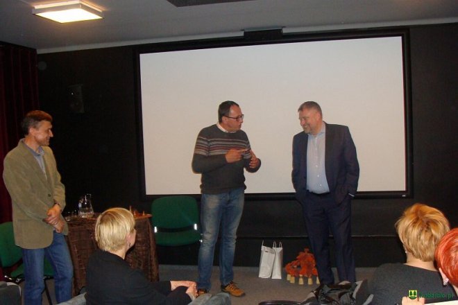 Spotkanie z Jackiem Gdańskim w „Kinie za Rogiem” w kadzidle [ZDJĘCIA] - zdjęcie #11 - eOstroleka.pl