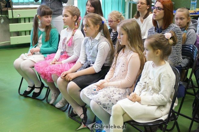 Konkurs piosenki angielskiej Rising Stars w Szkole Podstawowej nr 10 w Ostrołęce [27.04.2017] - zdjęcie #6 - eOstroleka.pl