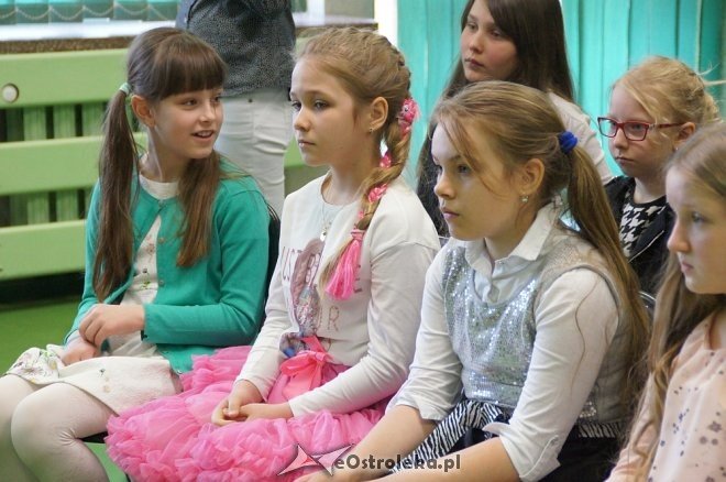 Konkurs piosenki angielskiej Rising Stars w Szkole Podstawowej nr 10 w Ostrołęce [27.04.2017] - zdjęcie #7 - eOstroleka.pl