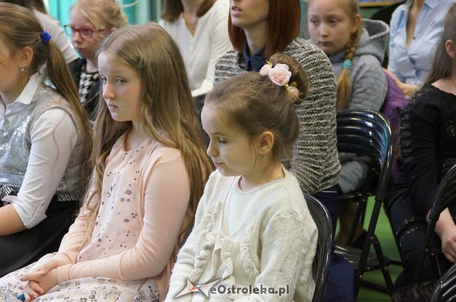 Konkurs piosenki angielskiej Rising Stars w Szkole Podstawowej nr 10 w Ostrołęce [27.04.2017] - zdjęcie #8 - eOstroleka.pl