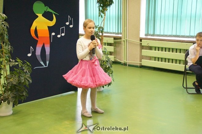 Konkurs piosenki angielskiej Rising Stars w Szkole Podstawowej nr 10 w Ostrołęce [27.04.2017] - zdjęcie #12 - eOstroleka.pl