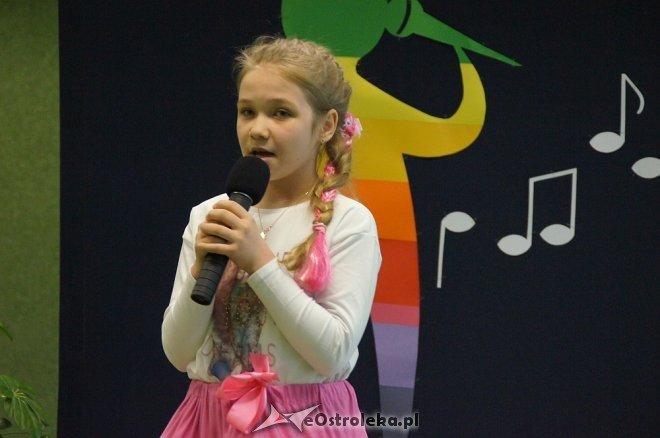 Konkurs piosenki angielskiej Rising Stars w Szkole Podstawowej nr 10 w Ostrołęce [27.04.2017] - zdjęcie #15 - eOstroleka.pl
