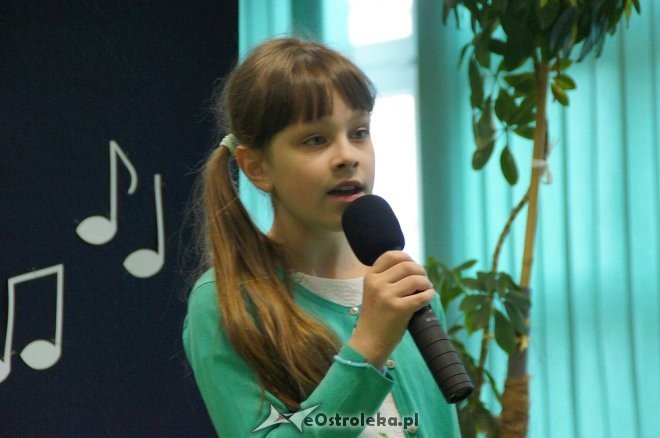 Konkurs piosenki angielskiej Rising Stars w Szkole Podstawowej nr 10 w Ostrołęce [27.04.2017] - zdjęcie #22 - eOstroleka.pl