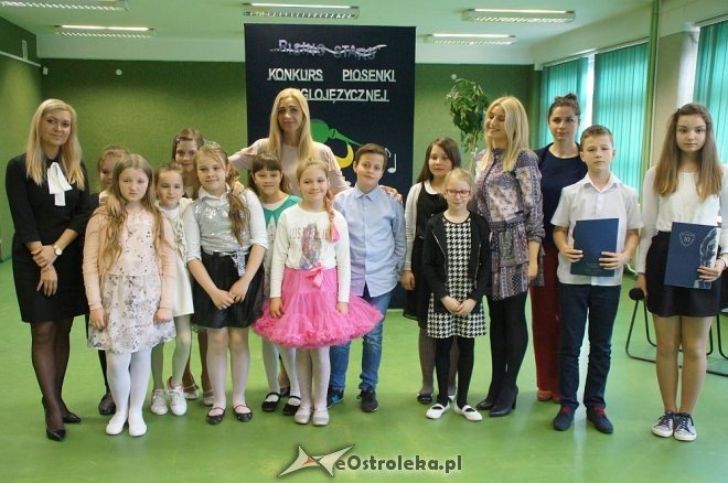 Konkurs piosenki angielskiej Rising Stars w Szkole Podstawowej nr 10 w Ostrołęce [27.04.2017] - zdjęcie #26 - eOstroleka.pl