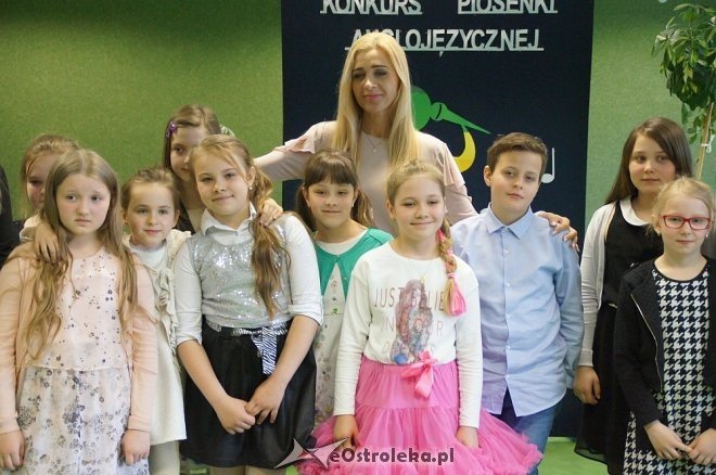 Konkurs piosenki angielskiej Rising Stars w Szkole Podstawowej nr 10 w Ostrołęce [27.04.2017] - zdjęcie #28 - eOstroleka.pl
