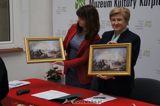 Podpisanie umowy dofinansowania rewitalizacji Muzeum Kultury Kurpiowskiej [27.04.2017] - zdjęcie #18 - eOstroleka.pl