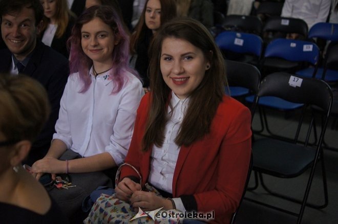 Zakończenie roku szkolnego w I LO w Ostrołęce [28.04.2017] - zdjęcie #71 - eOstroleka.pl