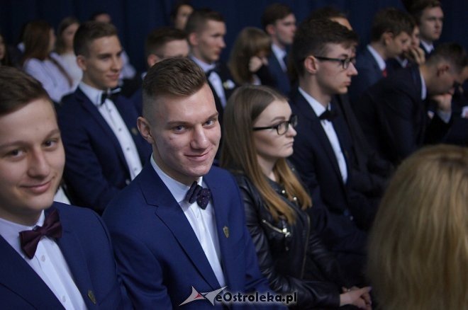 Zakończenie roku szkolnego w I LO w Ostrołęce [28.04.2017] - zdjęcie #30 - eOstroleka.pl
