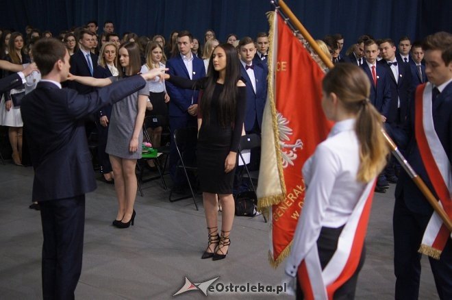 Zakończenie roku szkolnego w I LO w Ostrołęce [28.04.2017] - zdjęcie #13 - eOstroleka.pl