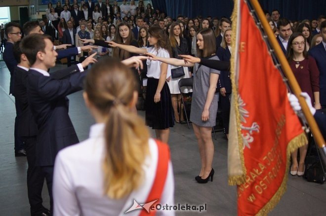 Zakończenie roku szkolnego w I LO w Ostrołęce [28.04.2017] - zdjęcie #12 - eOstroleka.pl
