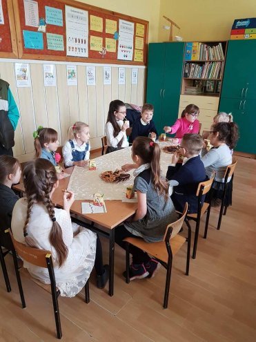 XX Międzyszkolny Konkurs Recytatorski Promyk Poezji [27.04.2017] - zdjęcie #3 - eOstroleka.pl